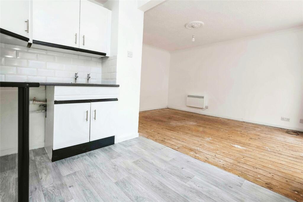 Additional property image - Hazel Avenue, Sutton Coldfield, Birmingham, B73