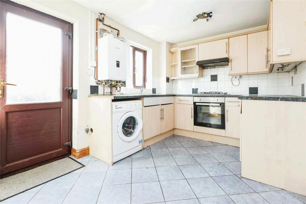 Additional property image - Tompstone Road, West Bromwich, West Midlands, B71