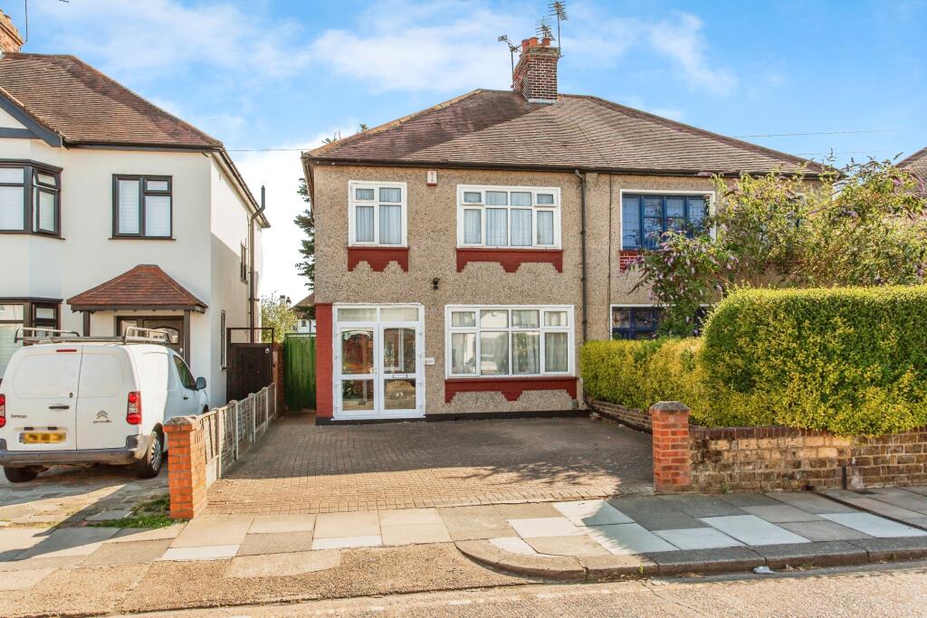 Main image of property: Hampton Gardens, Southend-on-Sea, Essex, SS2