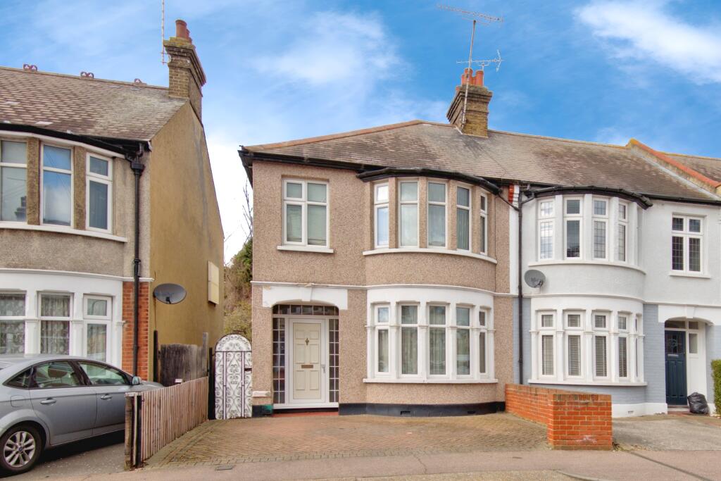 Main image of property: Tickfield Avenue, Southend-on-Sea, Essex, SS2