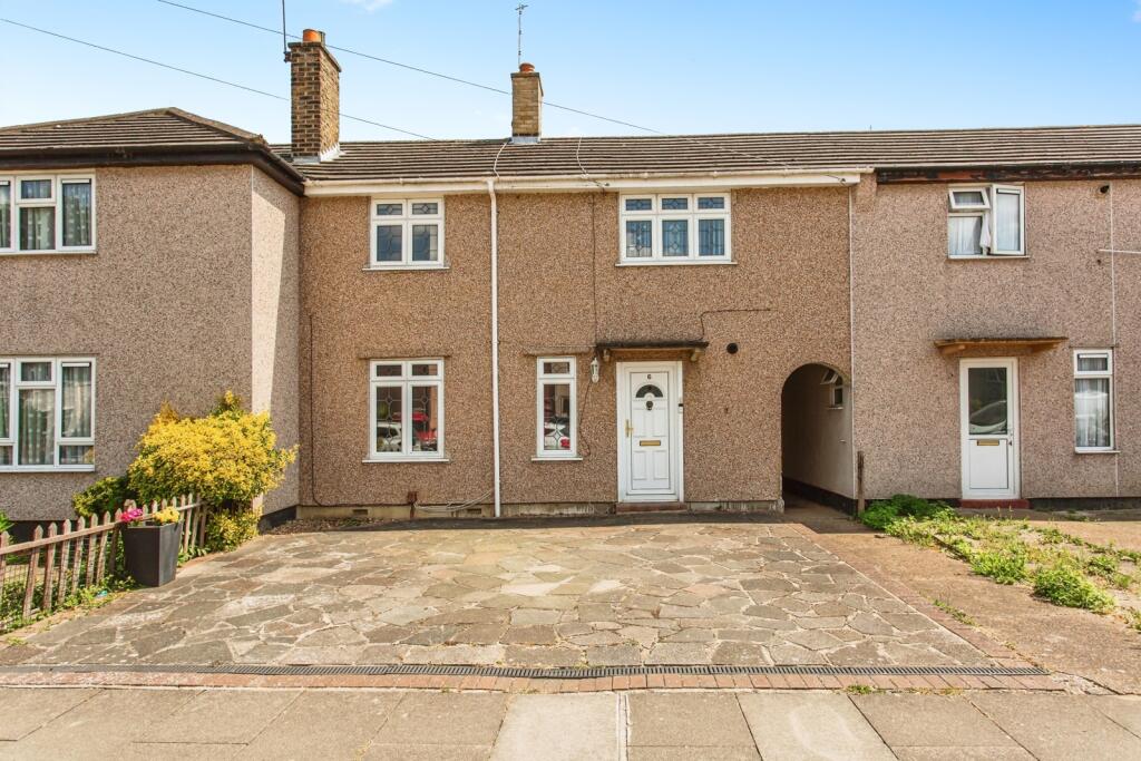 Main image of property: Tennyson Avenue, SOUTHEND-ON-SEA, Essex, SS2
