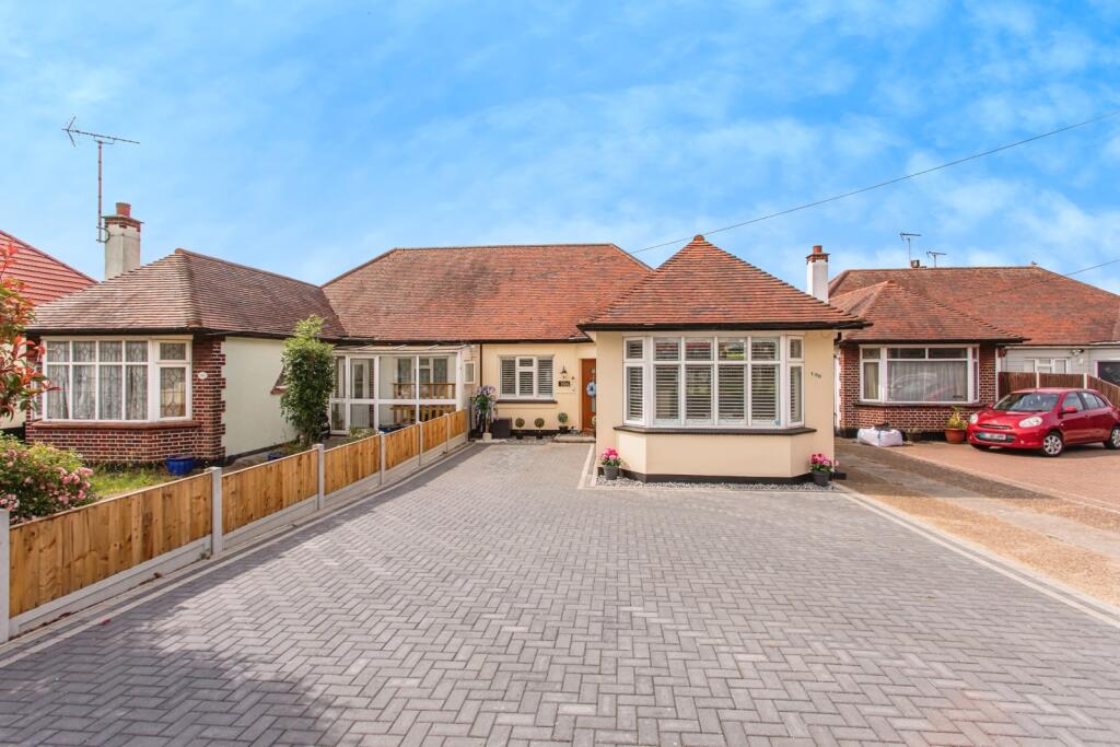 Main image of property: Prittlewell Chase, Westcliff-on-Sea, Essex, SS0