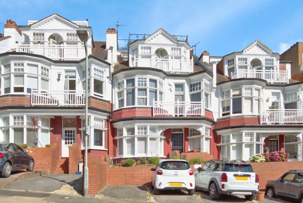 Main image of property: Palmeira Avenue, Westcliff-on-Sea, Essex, SS0