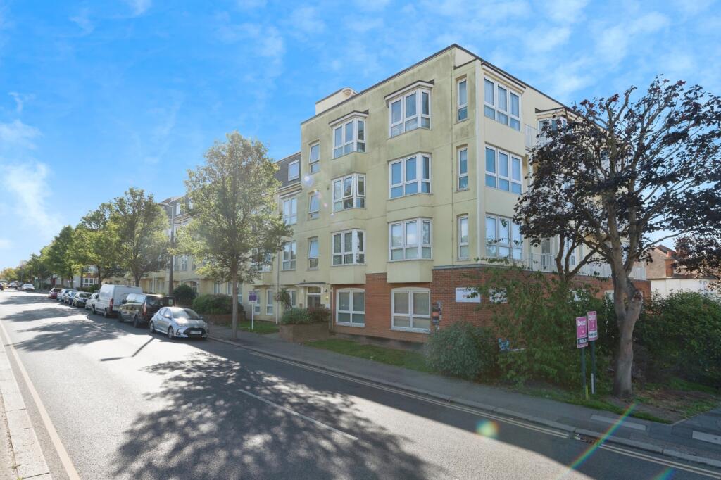 Main image of property: Station Road, WESTCLIFF-ON-SEA, Essex, SS0