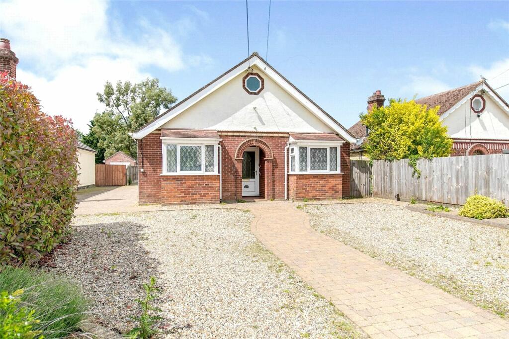 4 bedroom bungalow for sale in Head Lane, Great Cornard, Sudbury