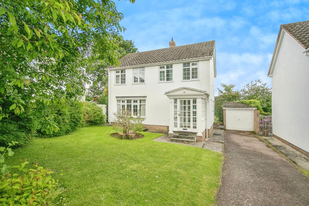 4 bedroom detached house for sale in Harefield, Long Melford, Sudbury