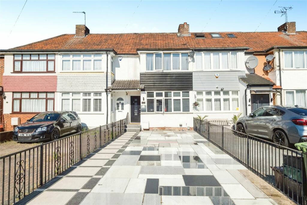 Main image of property: Queens Drive, Waltham Cross, Hertfordshire, EN8