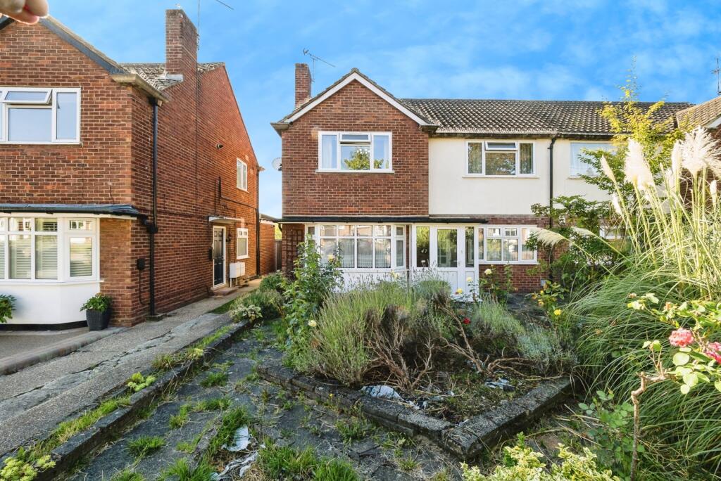 Main image of property: Shrublands Close, Chigwell, Essex, IG7