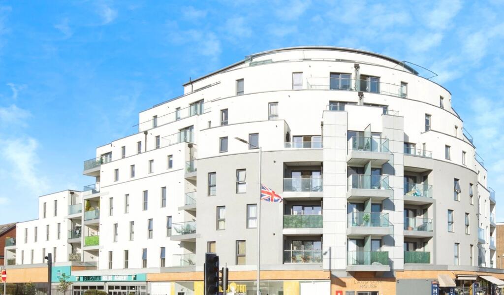 Main image of property: The Broadway, Loughton, Essex, IG10