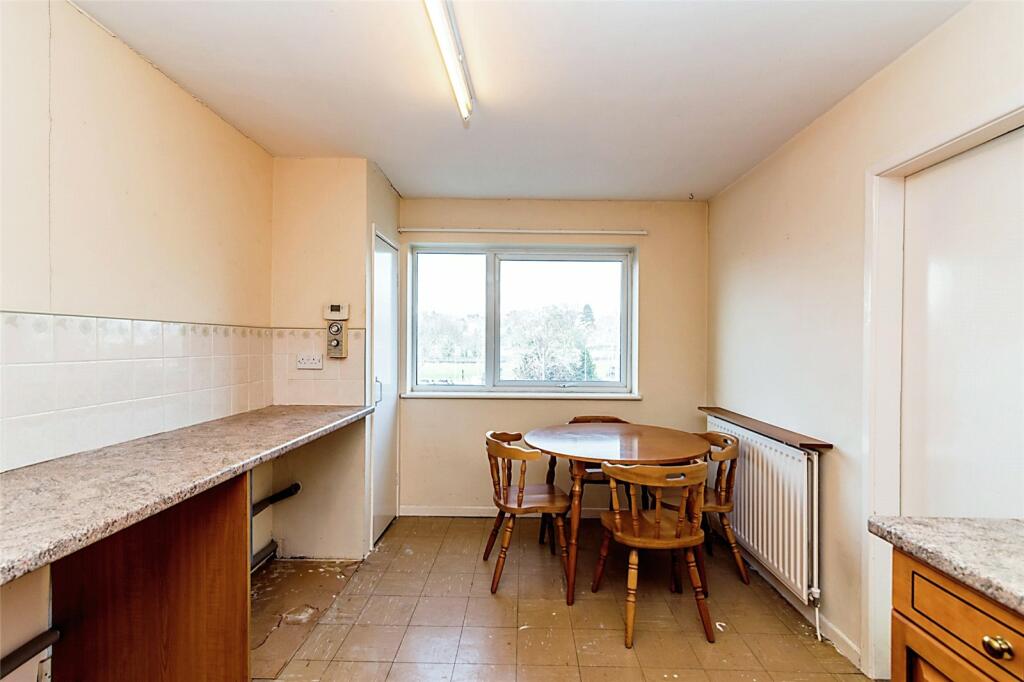 2 bedroom flat for sale in Cross Keys, Lichfield, WS13