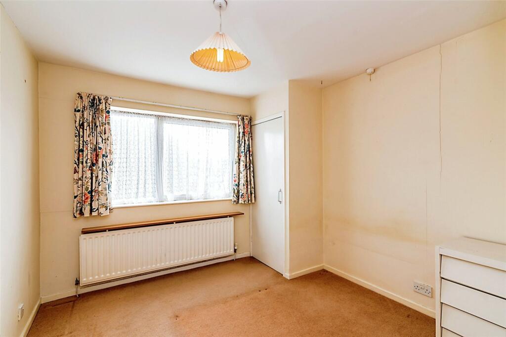 2 bedroom flat for sale in Cross Keys, Lichfield, WS13