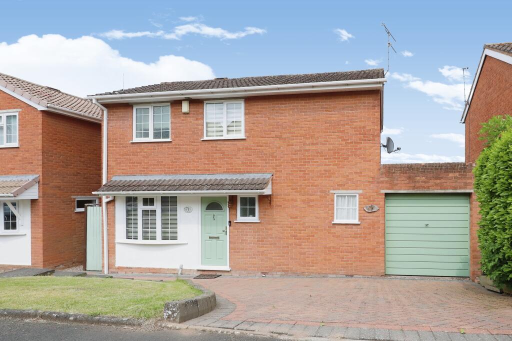 3 bedroom detached house for sale in Woodthorpe Drive, Bewdley, DY12