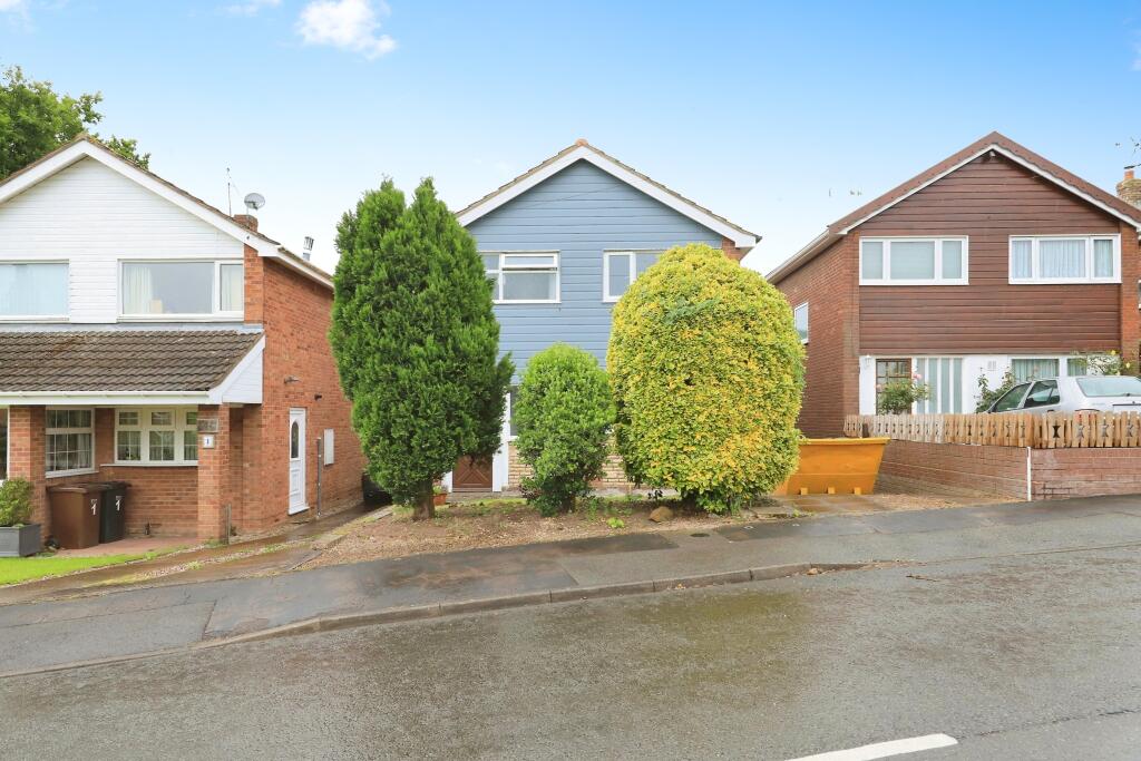 3 bedroom detached house for sale in Meadow Rise, BEWDLEY