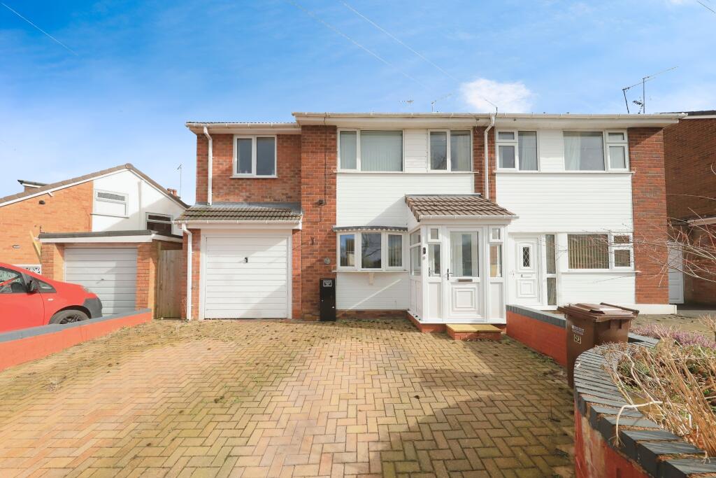 Main image of property: Lyndhurst Drive, Kidderminster, Worcestershire, DY10