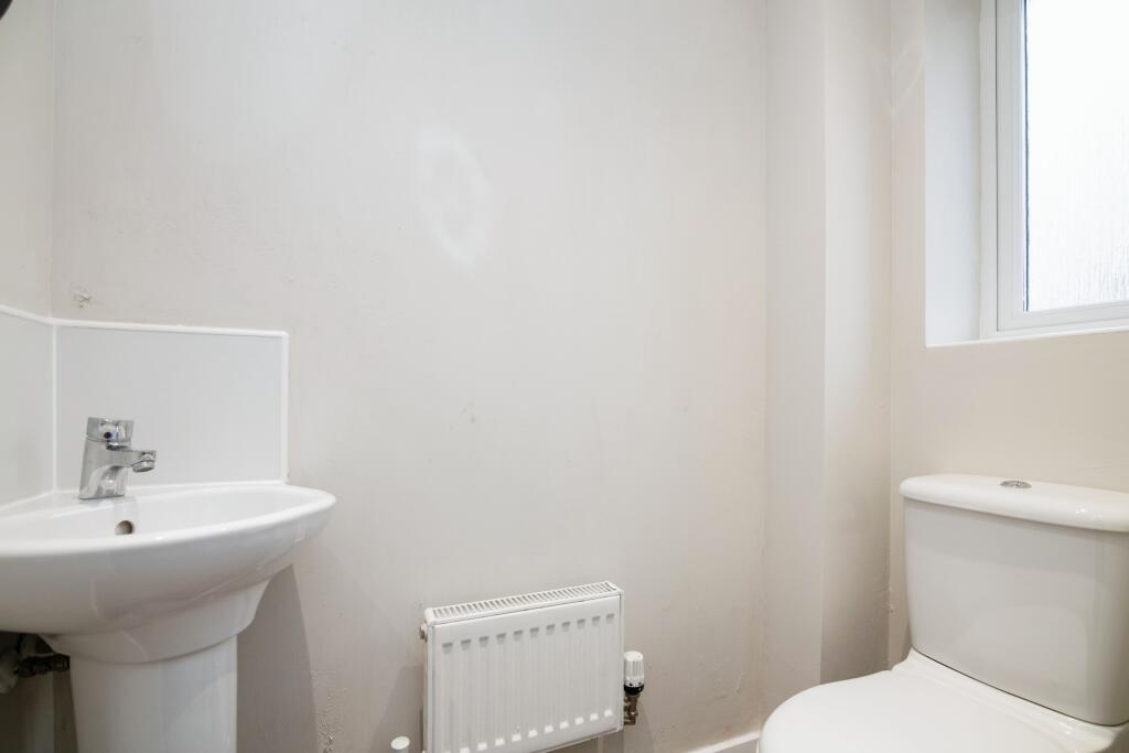 Additional property image - Almondsbury Close, Redditch, Worcestershire, B97