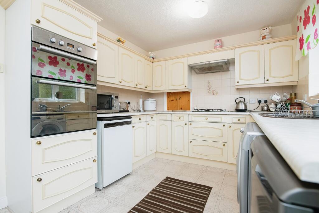 Additional property image - Underwood Close, Callow Hill, Redditch, Worcestershire, B97