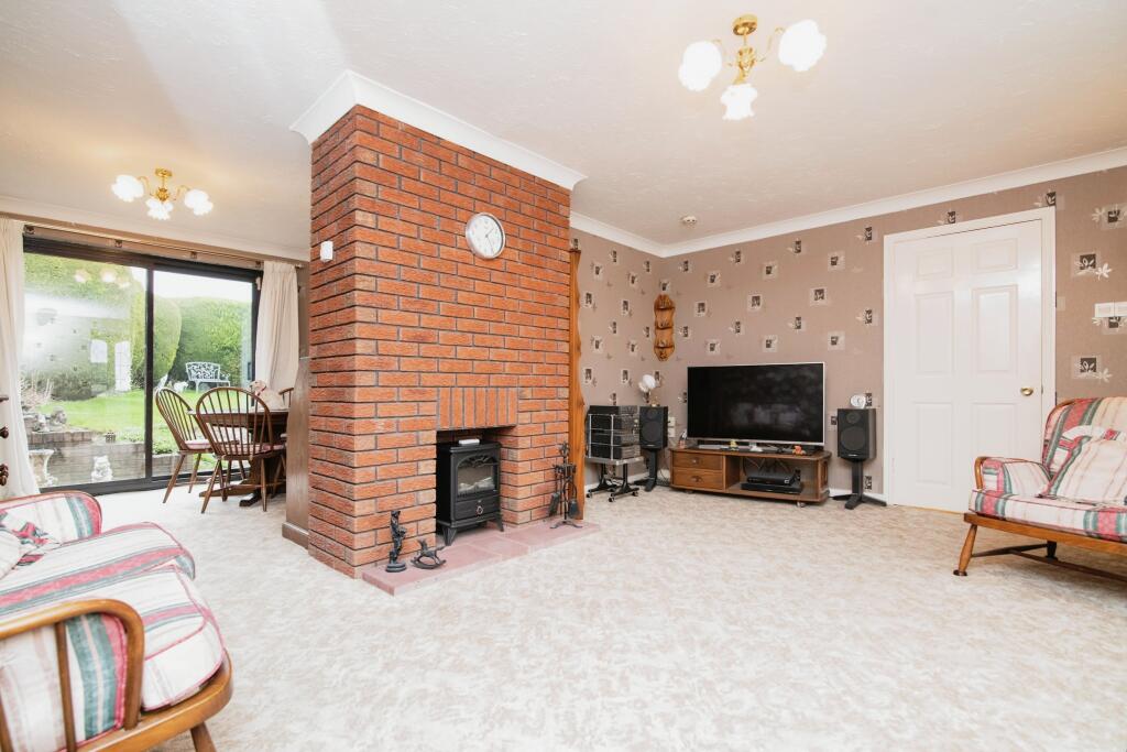Additional property image - Underwood Close, Callow Hill, Redditch, Worcestershire, B97