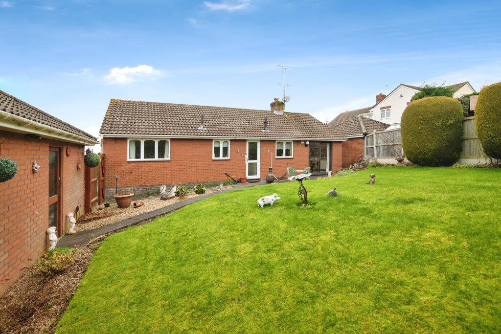 Additional property image - Underwood Close, Callow Hill, Redditch, Worcestershire, B97