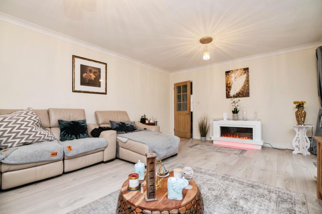Additional property image - Brooklands Lane, Redditch, Worcestershire, B98