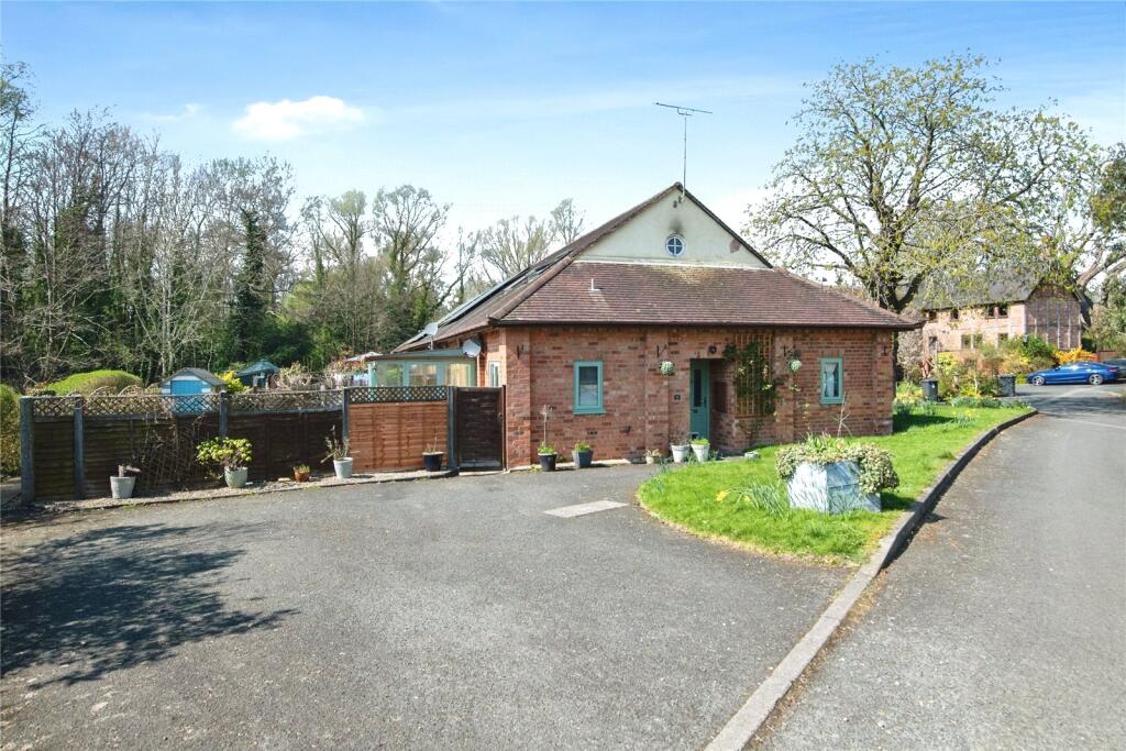 Main image of property: Brooklands Lane, Redditch, Worcestershire, B98