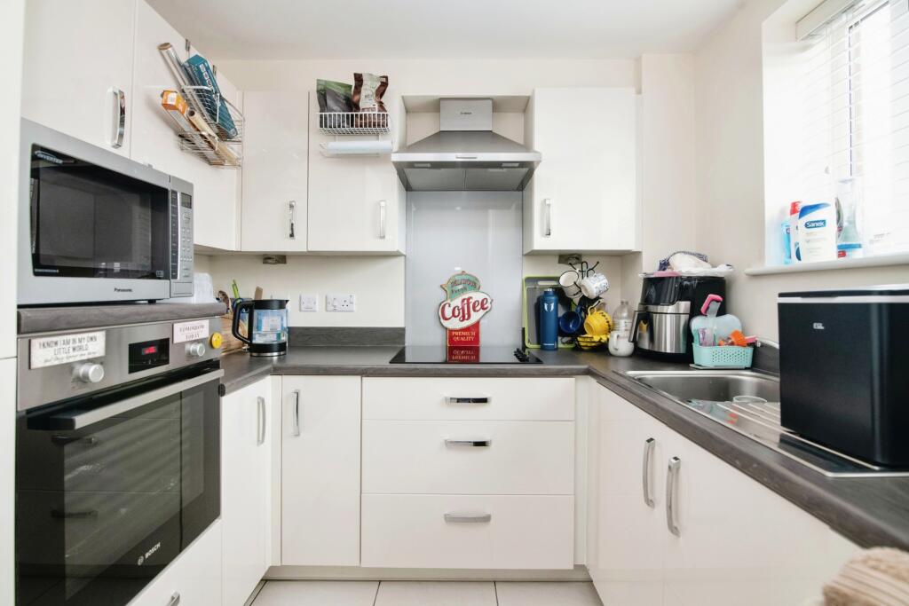 Additional property image - Clive Road, Redditch, Worcestershire, B97