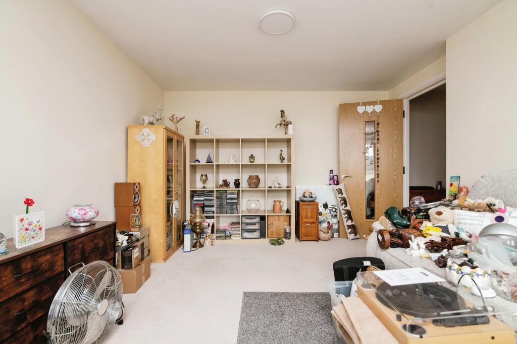 Additional property image - Clive Road, Redditch, Worcestershire, B97