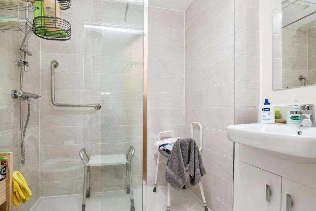 Additional property image - Clive Road, Redditch, Worcestershire, B97