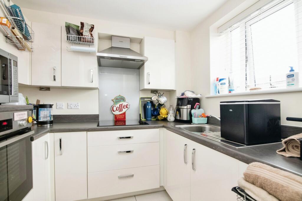Additional property image - Clive Road, Redditch, Worcestershire, B97