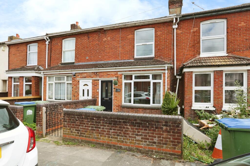 2 bedroom terraced house for sale in Ludlow Road, Southampton
