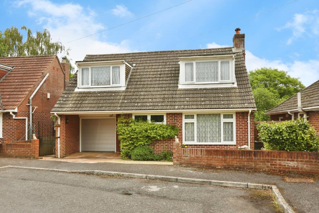 Main image of property: Calderwood Drive, Southampton, Hampshire, SO19