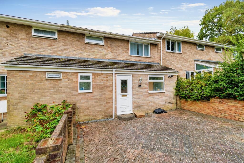 3 bedroom terraced house for sale in Sheldrake Gardens, Southampton, Hampshire, SO16