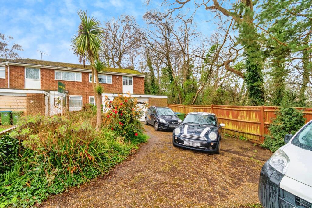 3 bedroom end of terrace house for sale in Oakwood Drive, Southampton, Hampshire, SO16