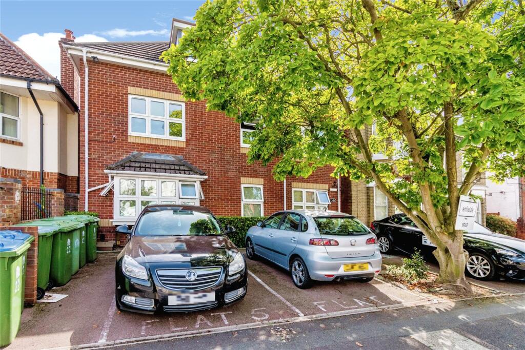 Main image of property: Roberts Road, Southampton, Hampshire, SO15