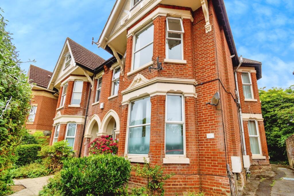 Main image of property: Hill Lane, Southampton, Hampshire, SO15