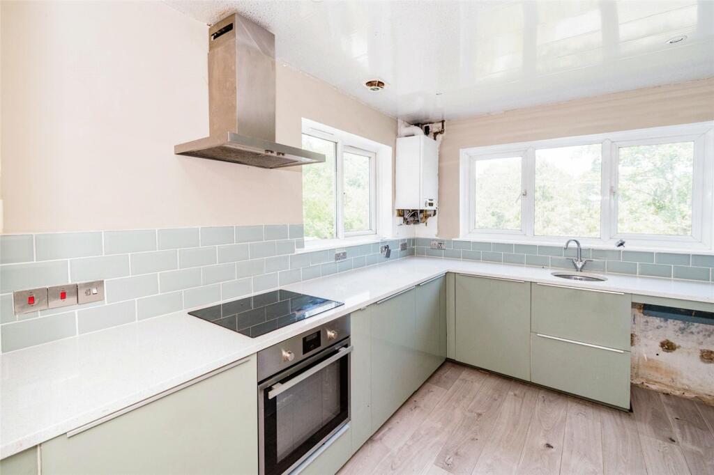 3 bedroom semi-detached house for sale in Copperfield Road, Southampton, Hampshire, SO16