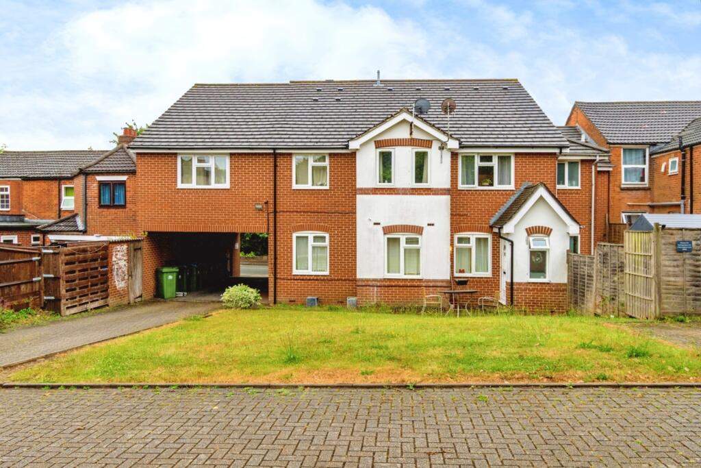 Main image of property: Portswood Road, Southampton, Hampshire, SO17