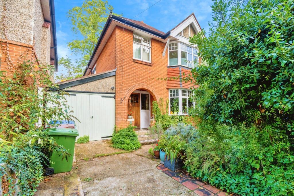 Main image of property: Banister Gardens, Southampton, Hampshire, SO15