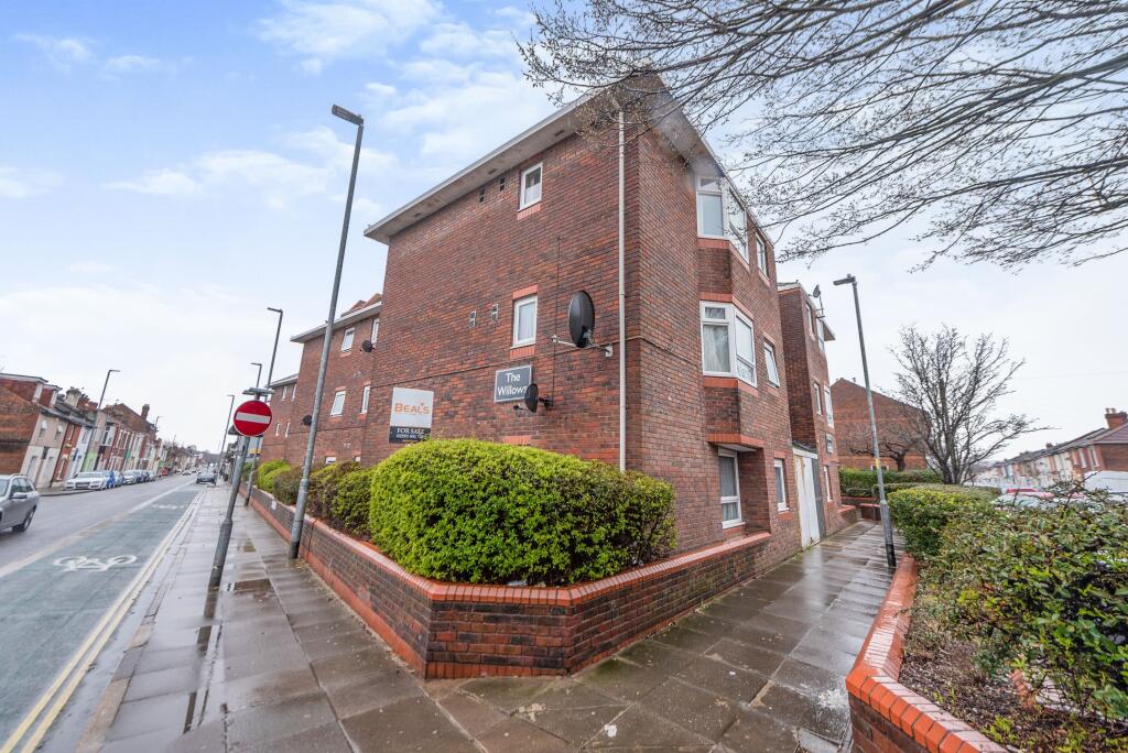 2 bedroom flat for sale in Twyford Avenue, Portsmouth, Hampshire, PO2