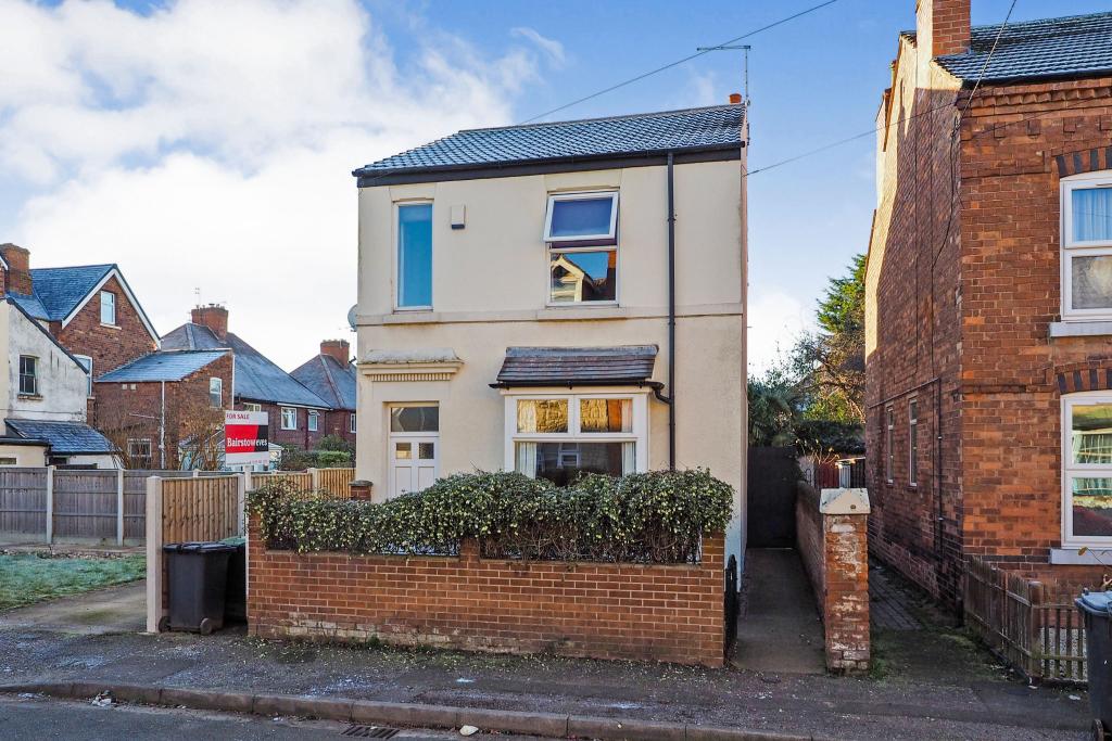 2 bedroom detached house for sale in Dagmar Grove, Beeston, Nottingham