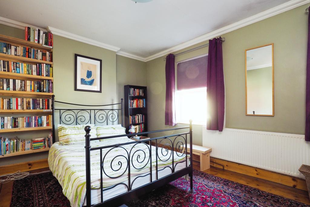 2 bedroom detached house for sale in Dagmar Grove, Beeston, Nottingham