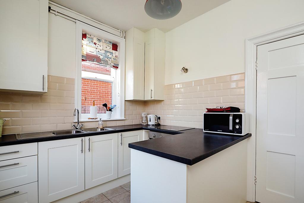 4 bedroom detached house for sale in Dovecote Lane, Beeston, Nottingham