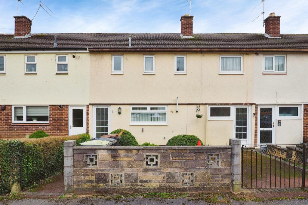 3 bedroom terraced house for sale in Longden Close, Bramcote