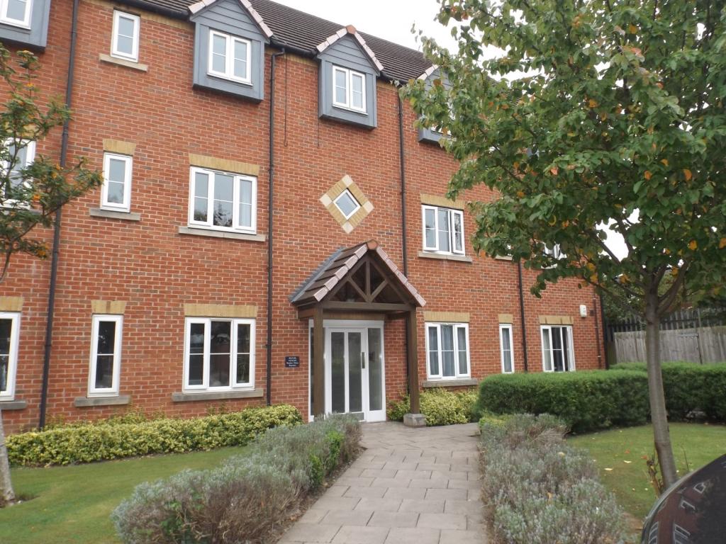 2 bedroom flat for sale in Rushes Close, Beeston, Nottingham, NG9