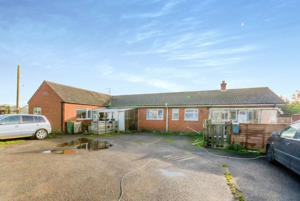 4 bedroom bungalow for sale in Kirton Holme, Boston, PE20