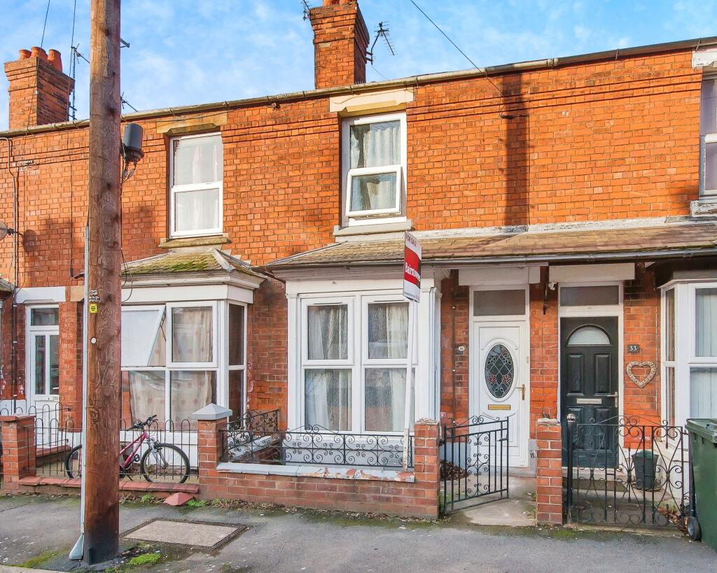 2 bedroom terraced house for sale in Hartley Street, Boston