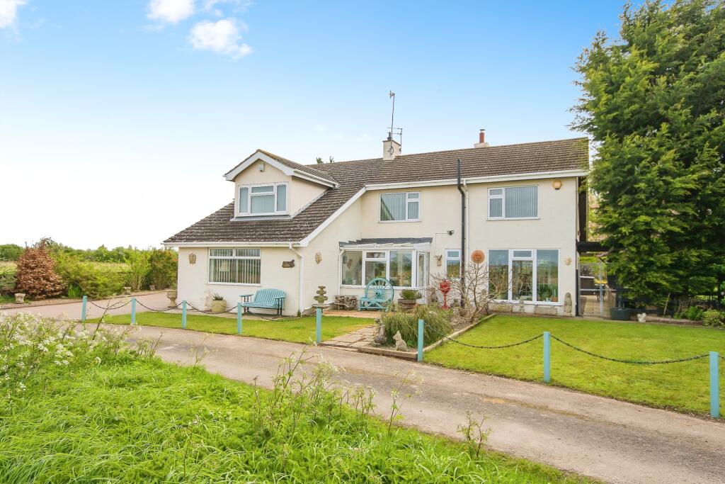 4 bedroom detached house for sale in Wyberton Roads, Wyberton, Boston