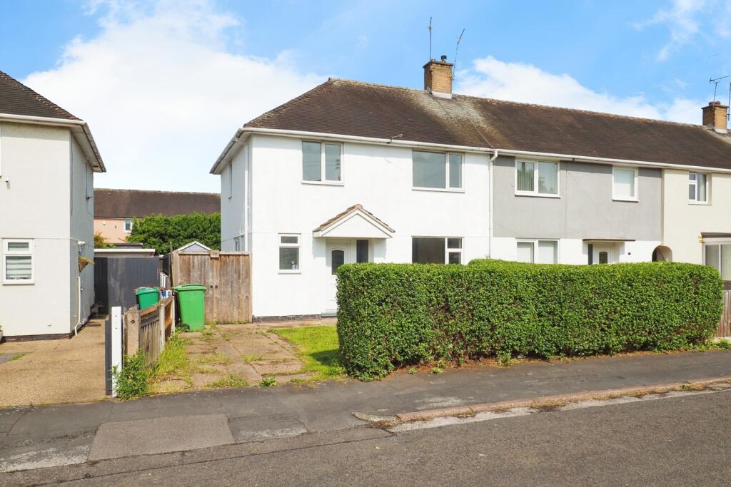 Main image of property: Wrenthorpe Vale, Clifton, Nottingham, NG11
