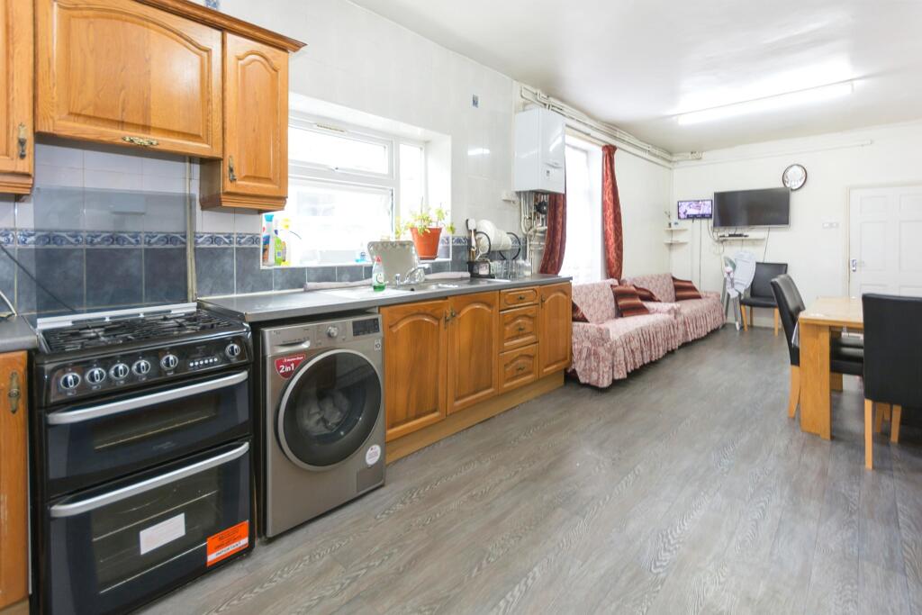 Additional property image - Cadbury Road, Birmingham, West Midlands, B13