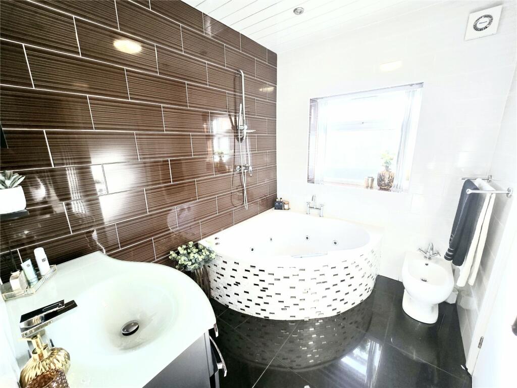 Additional property image - Eastwood Road, Balsall Heath, Birmingham, West Midlands, B12