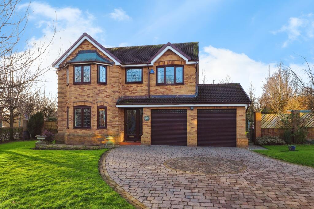 4 bedroom detached house for sale in Victoria Grove, Linby, Nottingham, Nottinghamshire, NG15